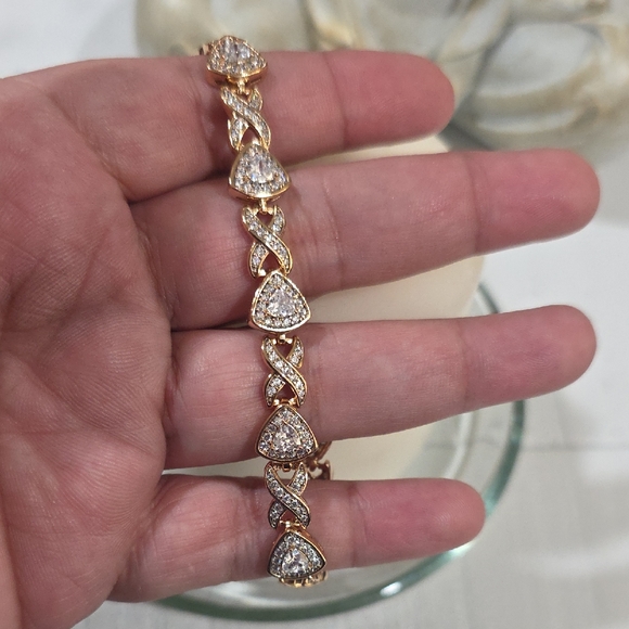 Jewelry - 18k Elegant Gold Plated Beautiful Rhinstone Women's Bracelet